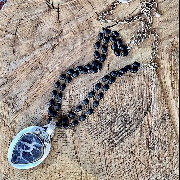 Necklace, (septarian stone) - Picture 1 of 10